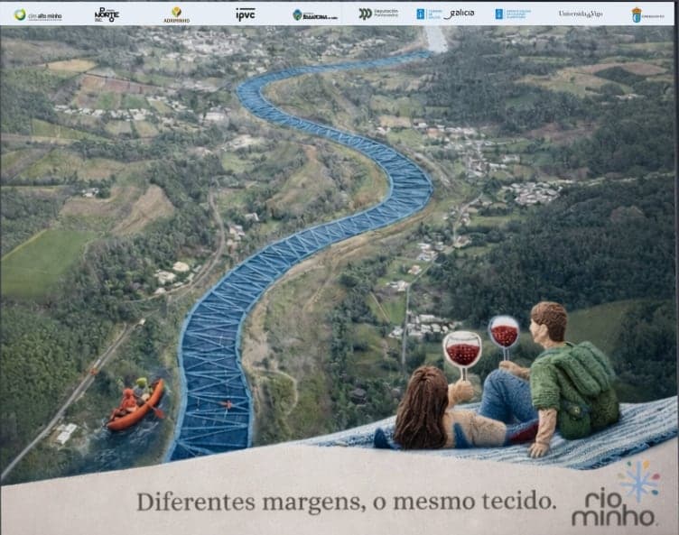 Ilustração aérea do Rio Minho com casal a brindar, "Diferentes margens, o mesmo tecido".